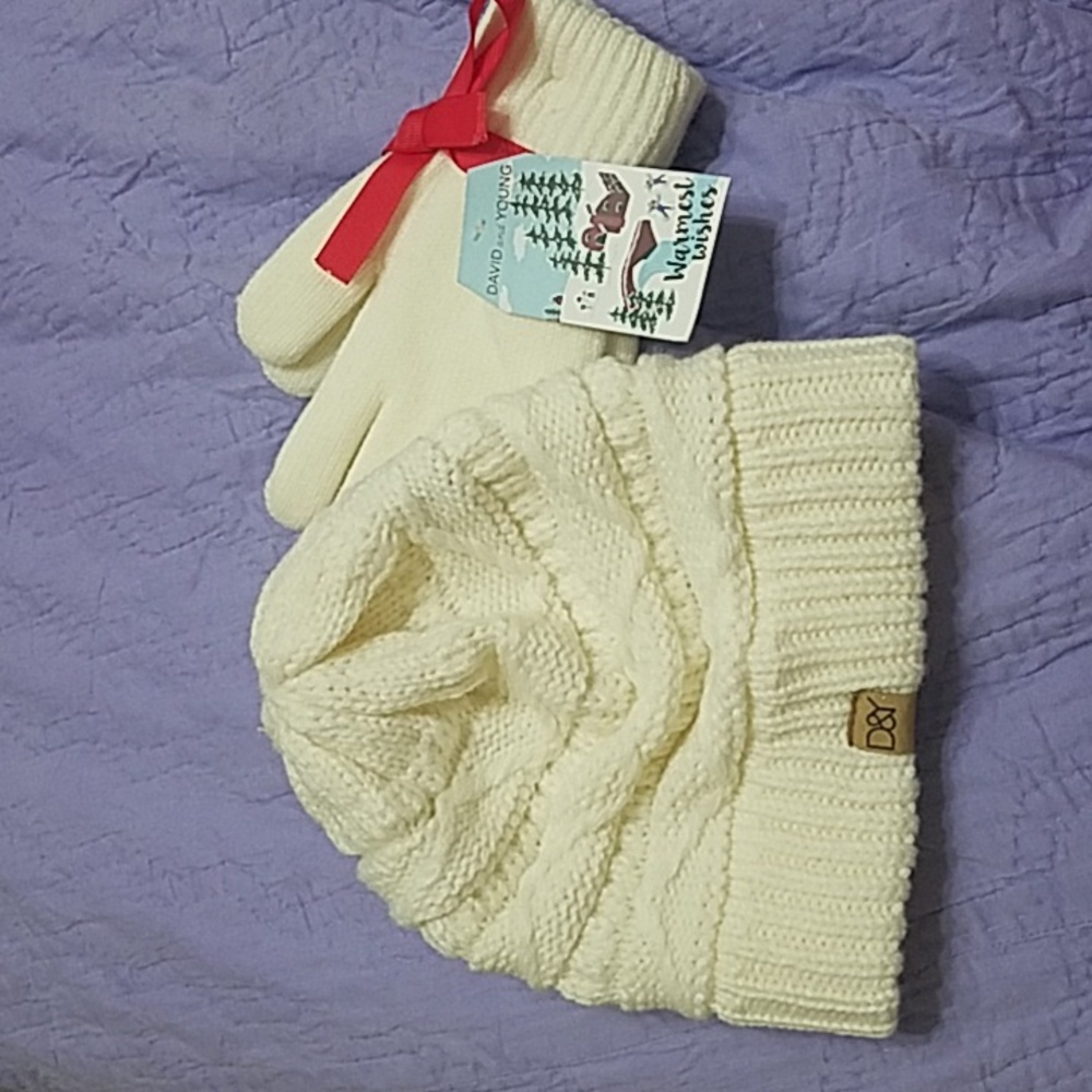 D&Y Cream Thick Knit Beanie Hat and Gloves Set